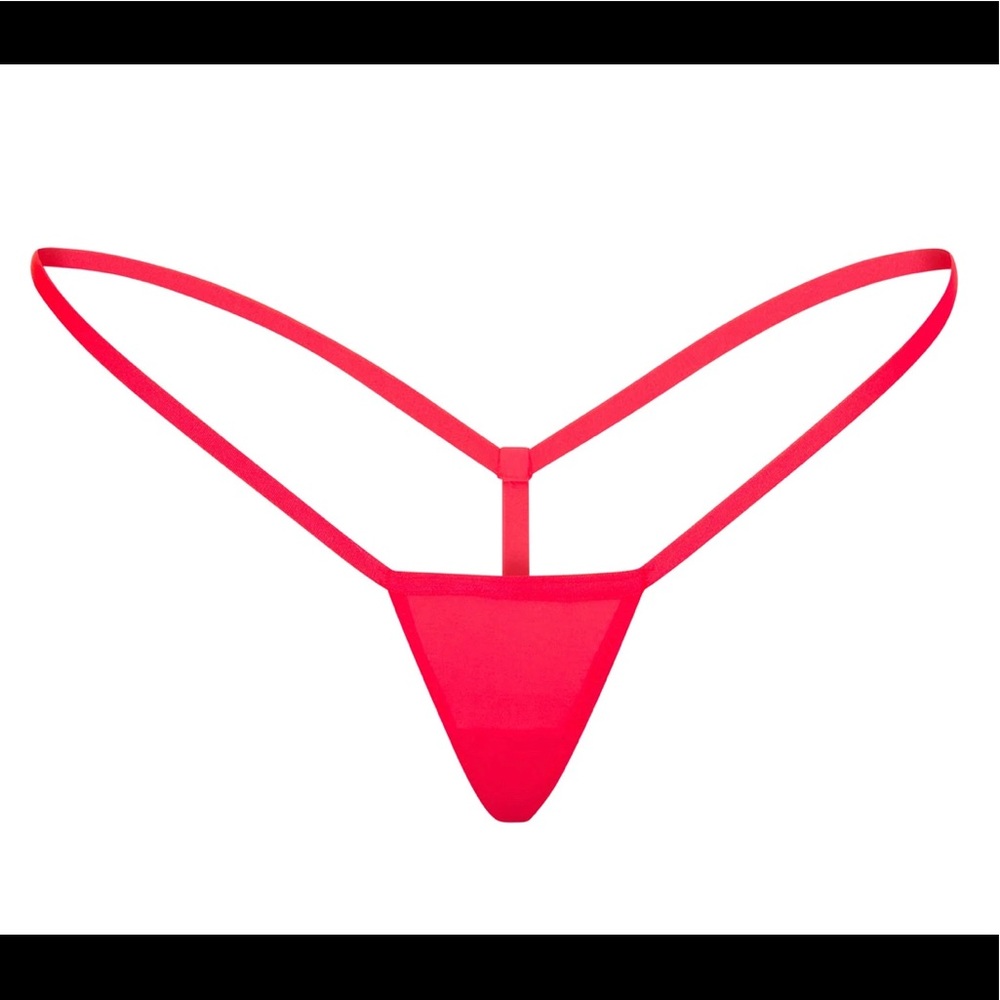 ❗️NWT❗️SKIMS Fits Everybody Micro Thong in Ultra Pink 💗 Size XS